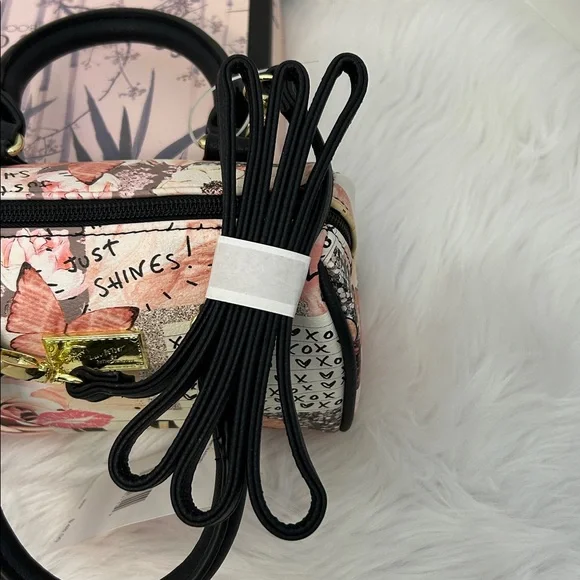Betsey Johnson Small Handbag - NWT - Picture 8 of 12
